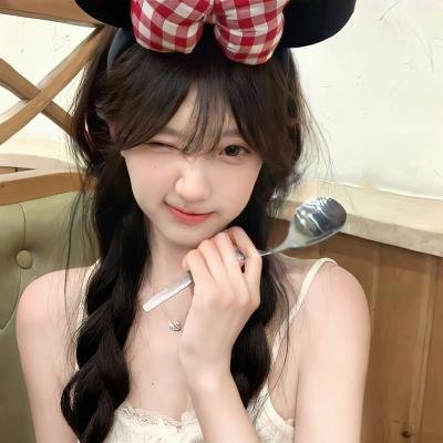 派遣女公关彩华